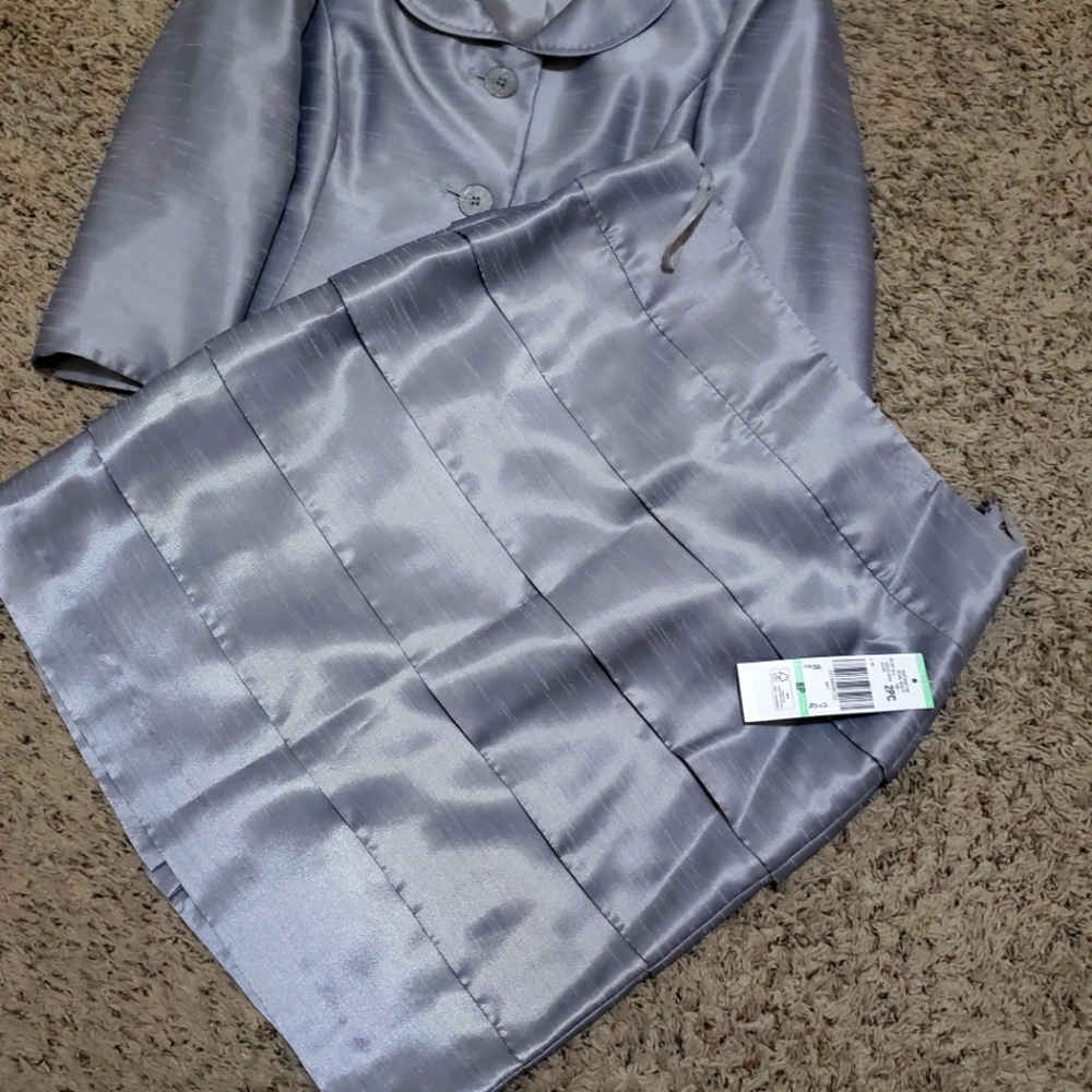 KASPER 2 PIECE BLAZER AND SKIRT SET(RARE) - Picture 4 of 8